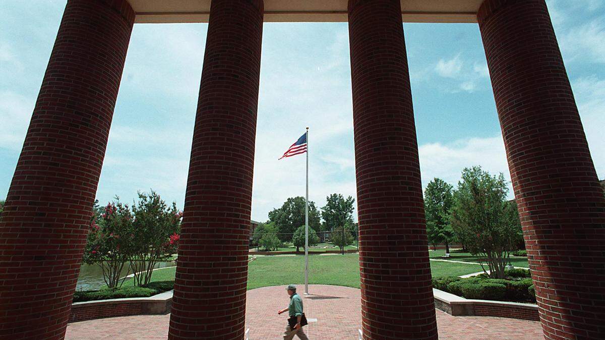 A file photo of Stegall Administration Building on the Wingate University campus in July 2001. Wingate University was briefly put on lockdown Friday night.