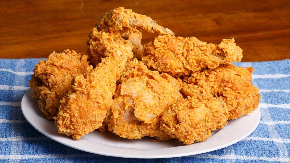 This is the best ‘hole-in-the-wall’ restaurant for fried chicken in South Carolina.