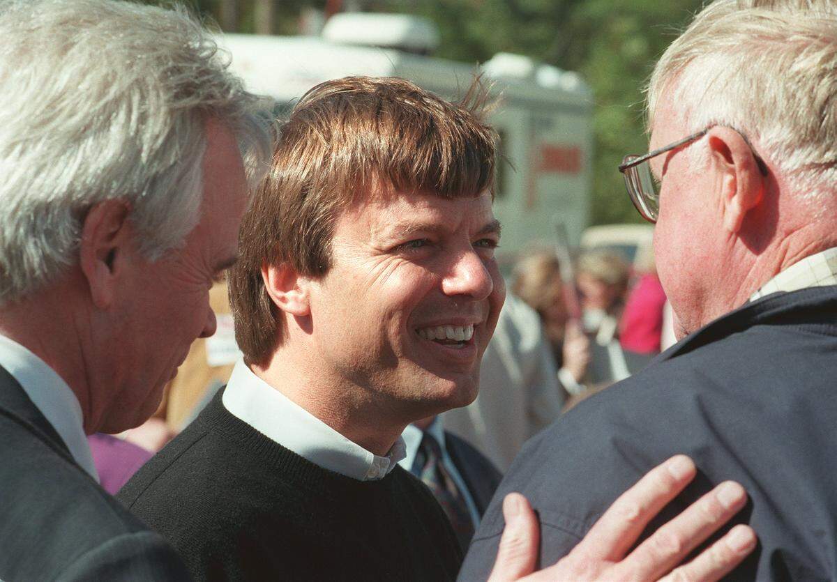 Democratic senatorial candidate John Edwards campaigns Thursday at the Mallard Creek Barbecue Oct. 22, 1988