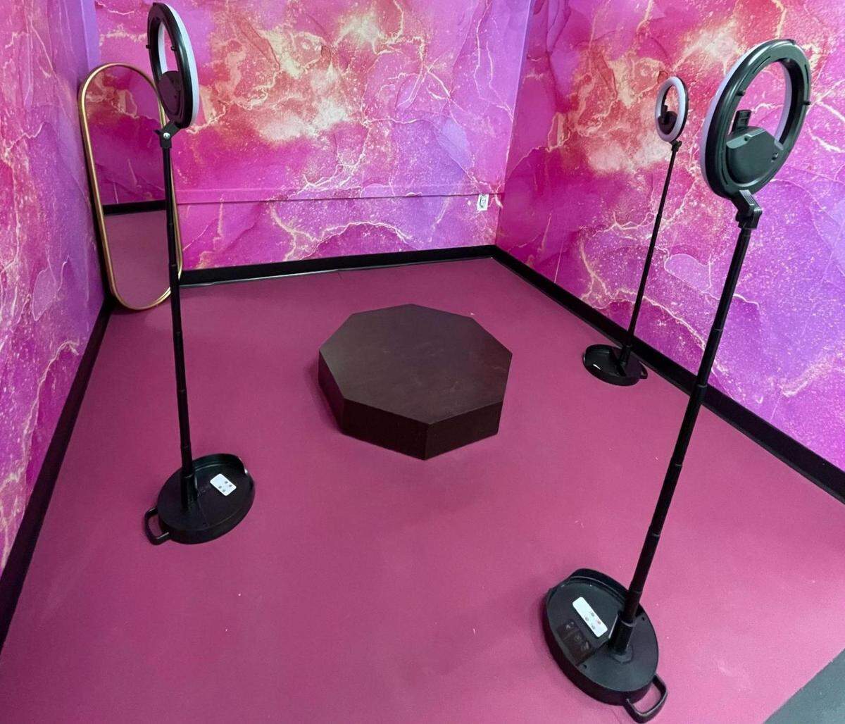 Picture Project CLT is a place where you can visit, take striking photos and have the time of your life.