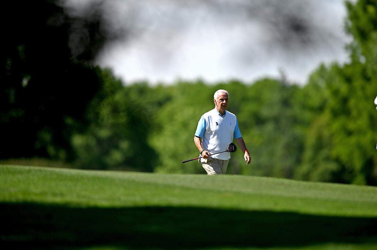 Former UNC head basketball coach Roy Williams walks along the ninth fairway at Quail Hollow Club during the Wells Fargo Championship Pro-Am in Charlotte, NC on Wednesday, May 5, 2021.