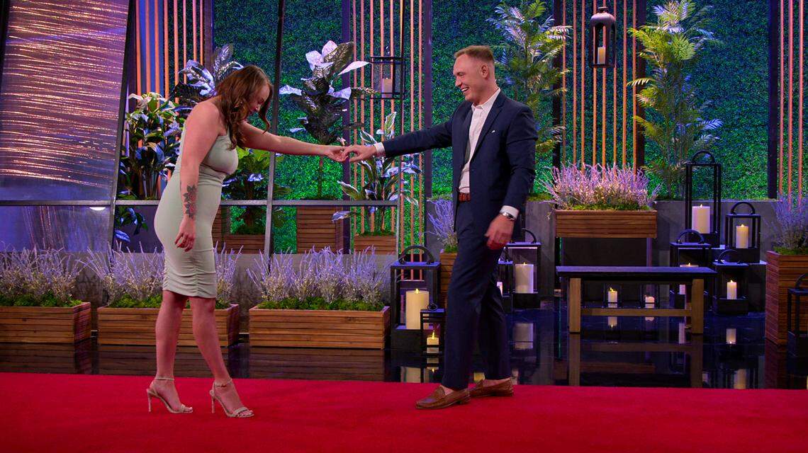 “Love is Blind” stars Jimmy and Chelsea in newest season of Netflix’s reality dating show.