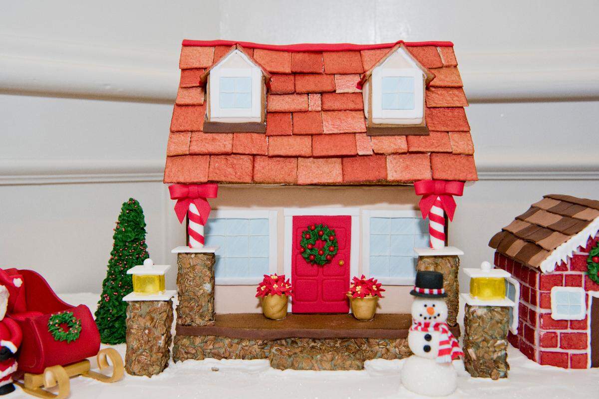 Vote for your favorite cookie houses with $1 or more at the Gingerbread Lane event at the Ballantyne Hotel to benefit Atrium Health Levine Children’s Hospital.