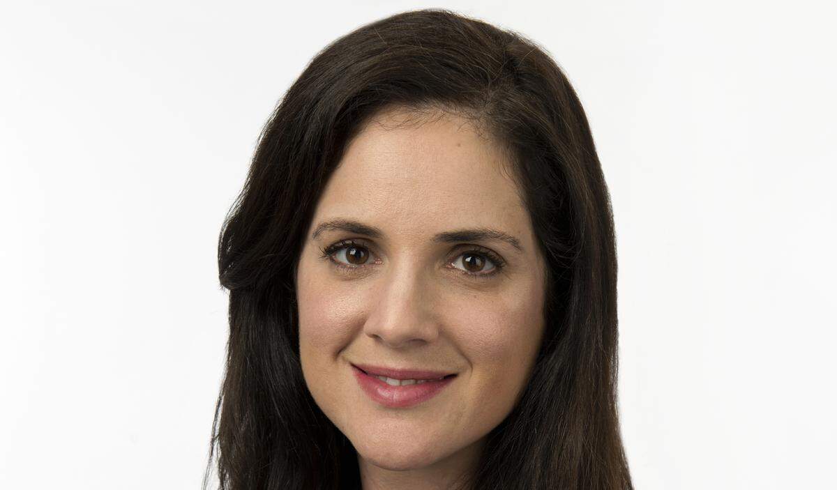Novant family practice physician Dr. Genevieve Brauning told CharlotteFive that people should wear masks when visiting family: “They were important enough to travel for, so they are important enough to protect.”