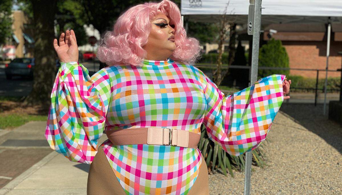 Lolita Chanel will perform at Karen Affection’s Valentines Bop, along with Nova Stella, Kristi Darling and Onya Nerves.