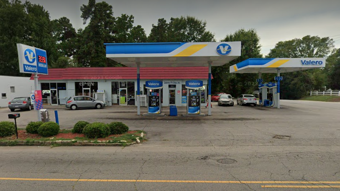 New dad wins top NC lottery game prize after spotting a ticket touting ‘Holiday Cash’