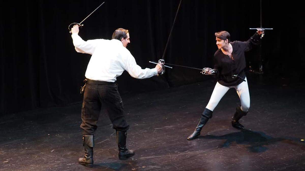 Free Reign Theatre Company’s “Lear” opens this week in Charlotte. The company debuted in October 2018 with “They Fight,” a compilation of the best battles, brawls and sword fights from Shakespeare. Pictured here from that production are David Hensley (Hamlet) and Mandy Kendall (Laertes) in a scene from “Hamlet.”