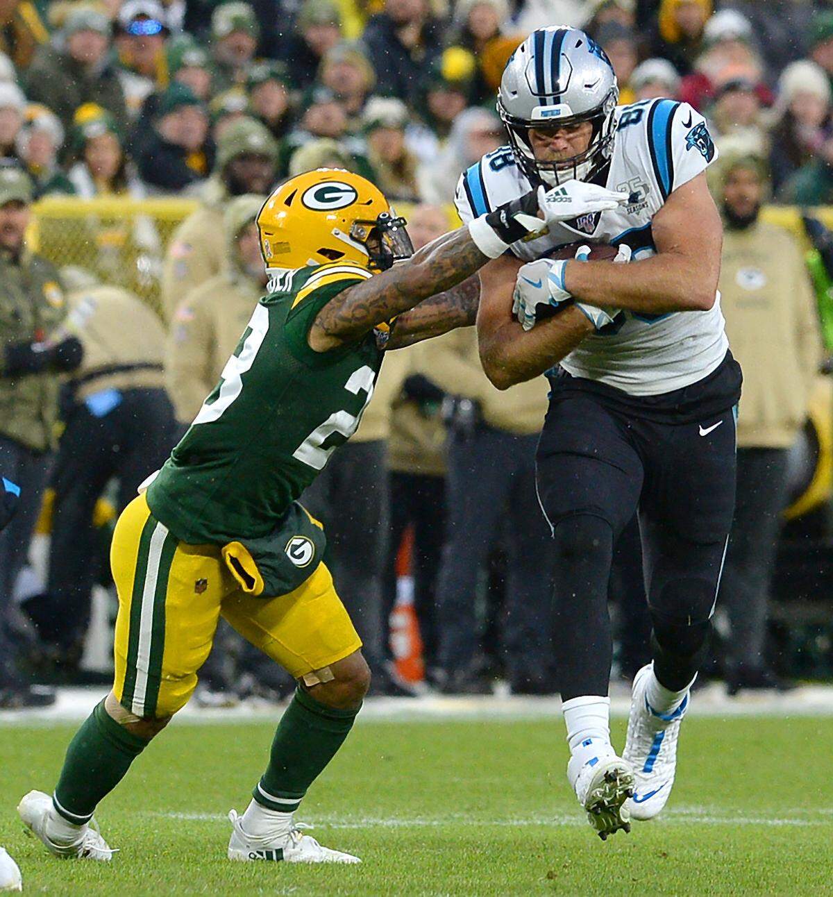 Carolina Panthers tight end Greg Olsen, right, had three straight 1,000-yard seasons for the team during the middle of his nine-year career in Charlotte.
