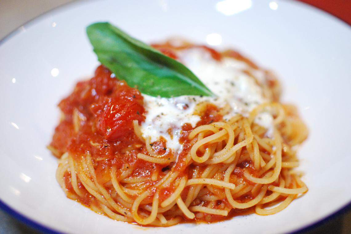 Fontana di Vino’s Spaghetti Pomodoro.