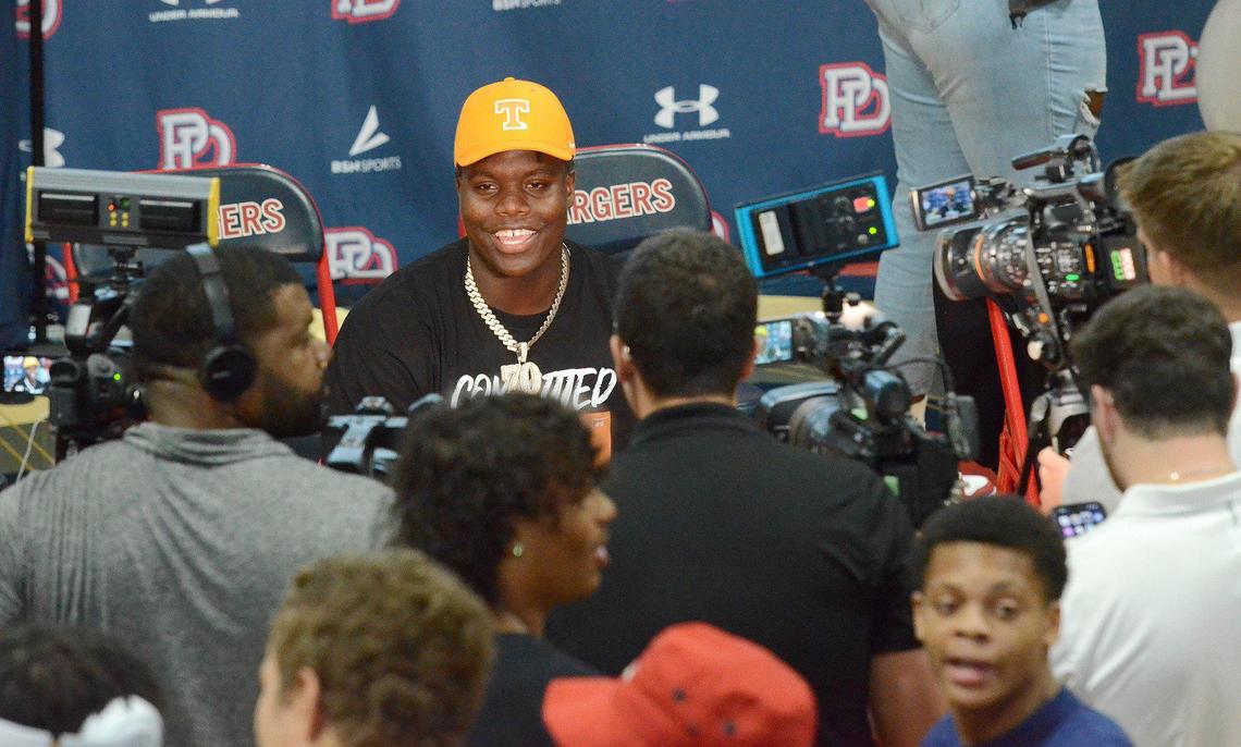 At an event where he was surrounded by family and which was attended by fans, friends and teammates David Sanders, a 6’6” senior lineman, who plays offense and defense for Providence Day School announced that he will attend the University of Tennessee where he’ll play football collegiately next Fall on Saturday, August 17, 2024.