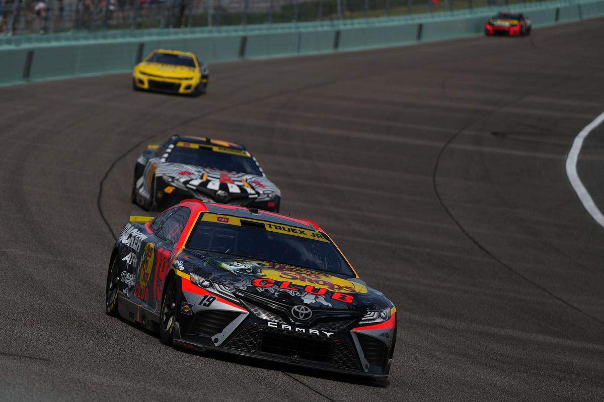Oct 22, 2023; Homestead, Florida, USA; NASCAR Cup Series driver Martin Truex Jr (19) races during the 4EVER 400 presented by Mobil 1 at Homestead-Miami Speedway. Mandatory Credit: Jasen Vinlove-USA TODAY Sports