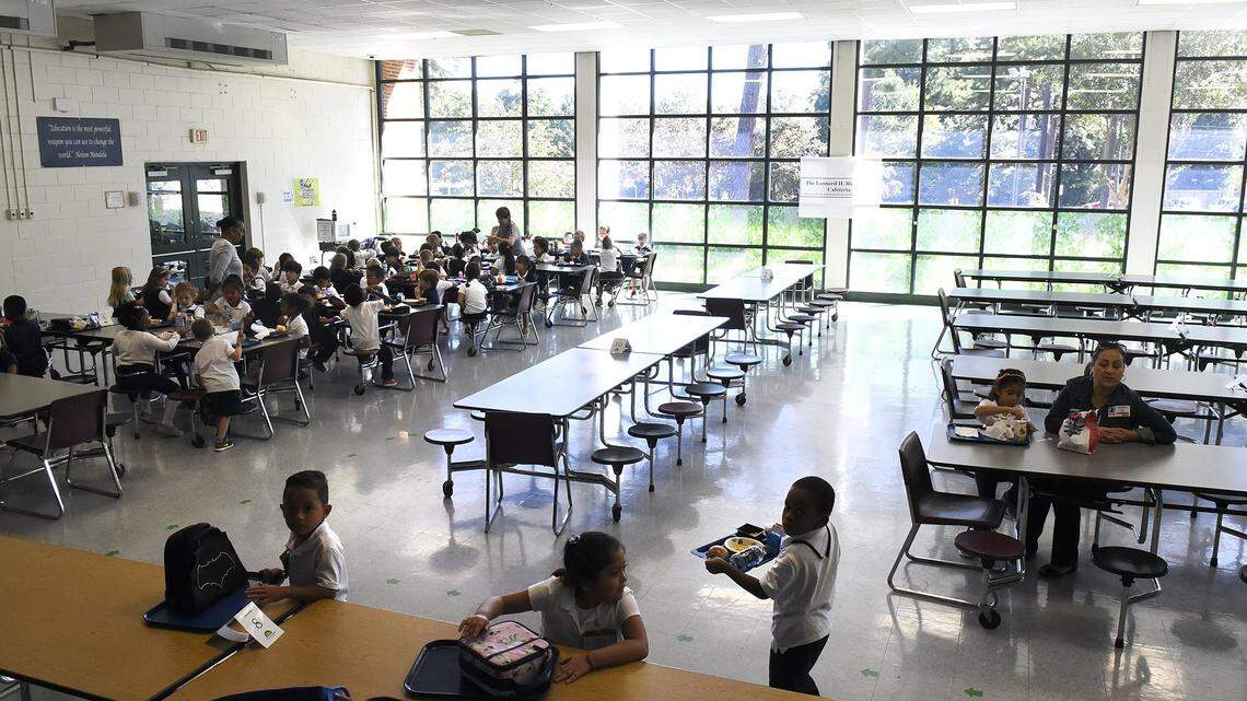Mecklenburg’s budget withheld $56 million from Charlotte-Mecklenburg Schools in 2021 but it could be restored if district and county leaders reach a deal over how to track and address achievement gaps for disadvantaged students. Photo from cafeteria at older Collinswood Language Academy building in 2017.