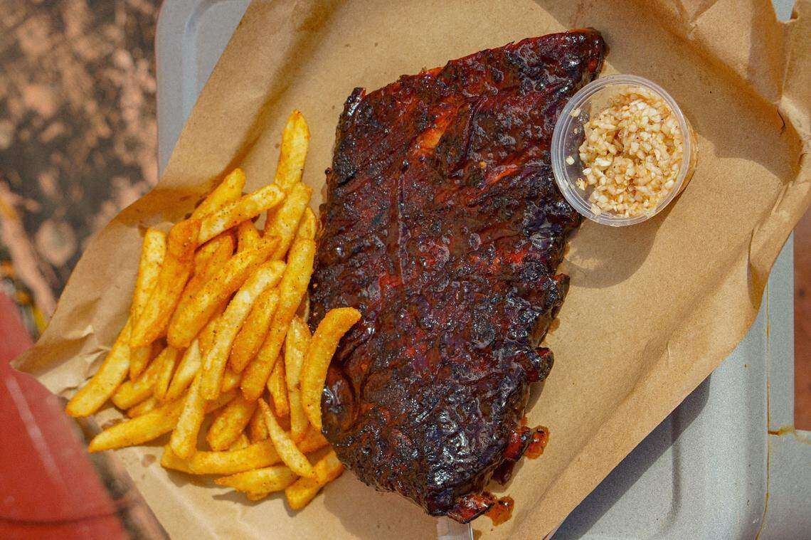 Mac’s Speed Shop is offering a free Veterans Day meal with the purchase of a beverage for those who have served.