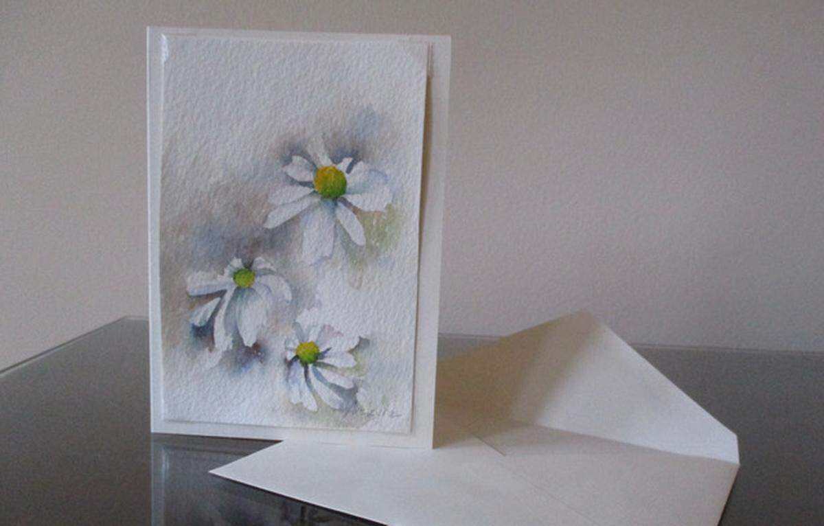 Luz Aveleyra creates watercolor paintings for Novant Health’s administration to distribute to healthcare professionals, patients and staff.