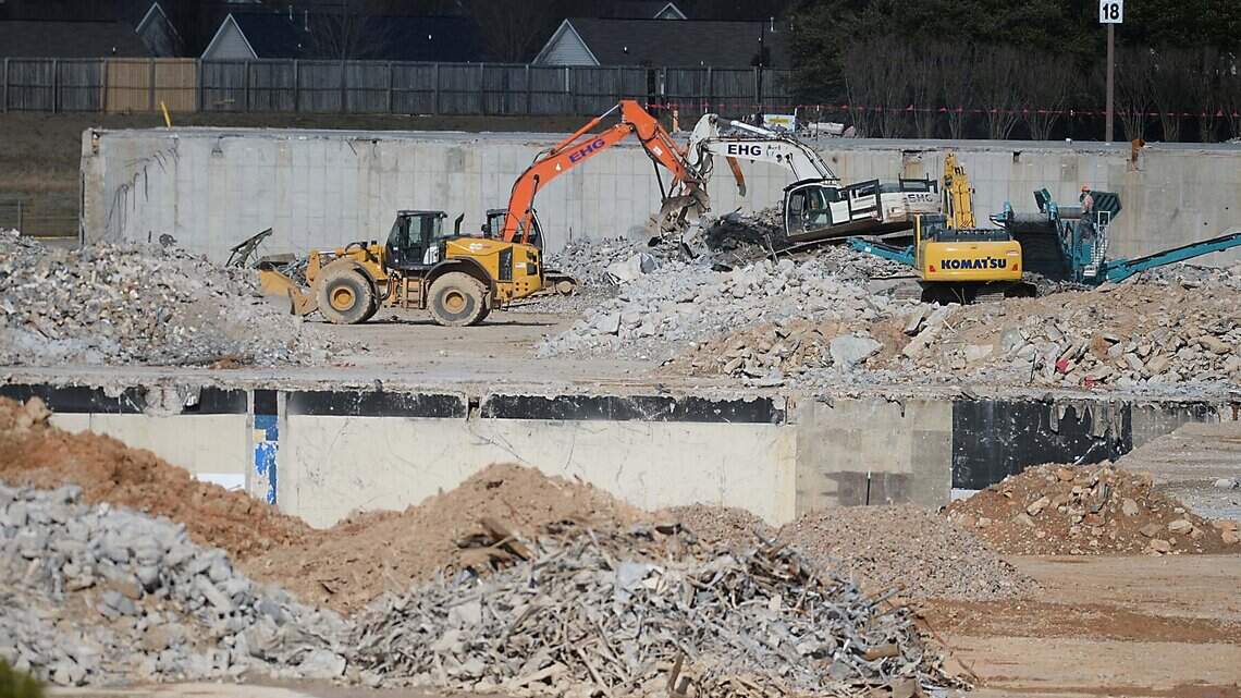 Developers unveil latest plans for old Eastland Mall site to wary residents