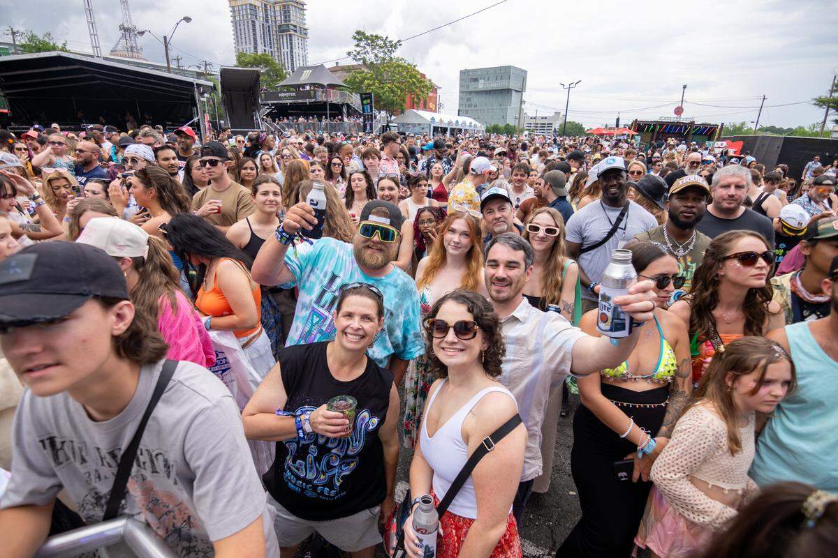 Fans at Lovin’ Life Music Fest.