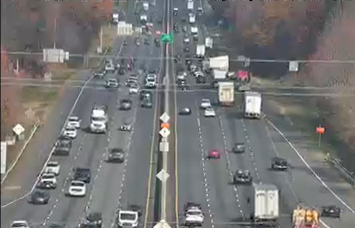 Cars on Interstate 77 at mile marker 88 in the Fort Mill area around 1 p.m. Friday, Dec. 2, 2022.