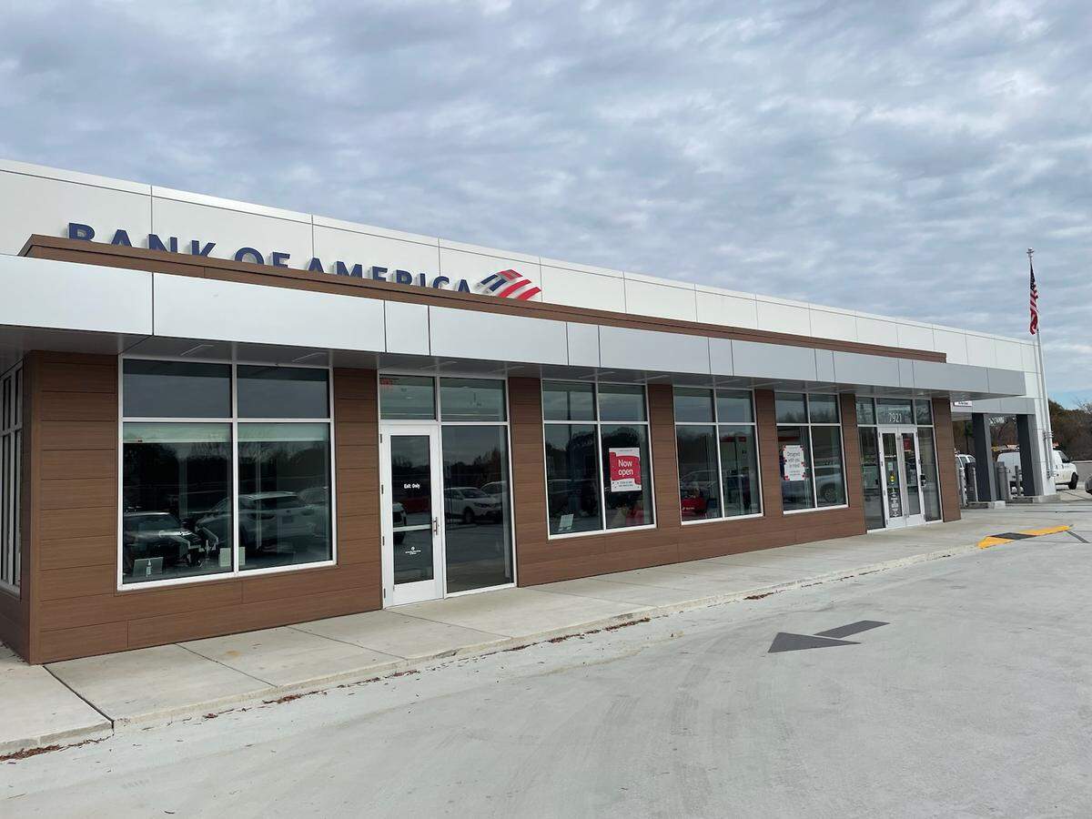 Bank of America’s latest south Charlotte branch debuted at 7921 Providence Road. It’s part of the bank’s plans to open more than 55 financial centers this year across 34 markets.
