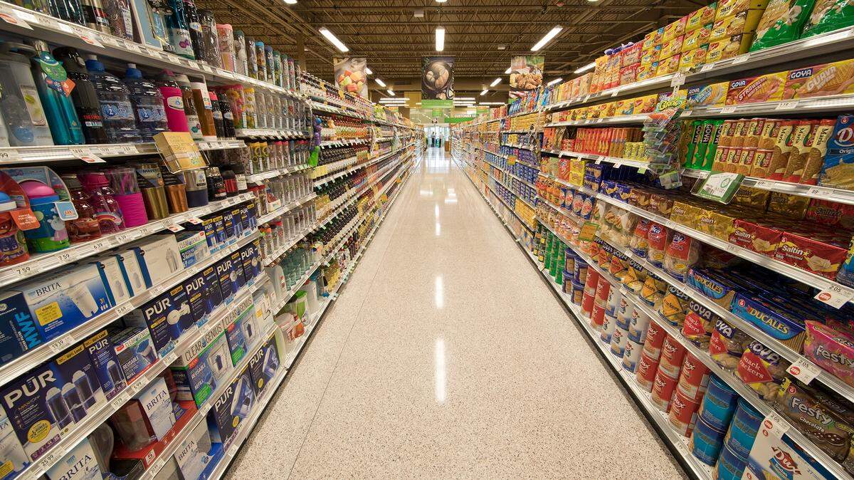 Publix Super Market shelves