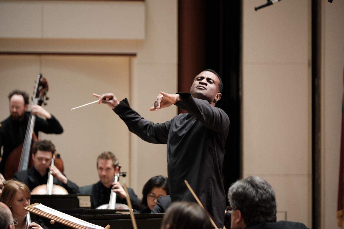 Kwamé Ryan and the Charlotte Symphony Orchestra