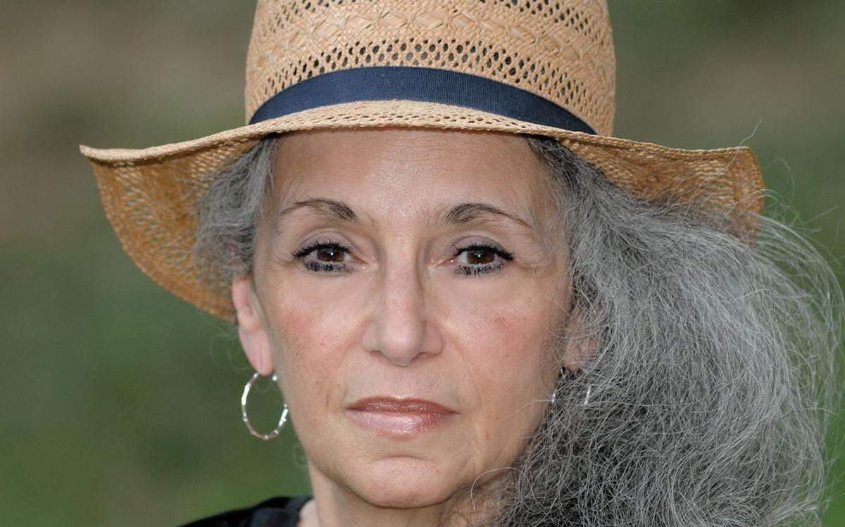Lorraine Stark