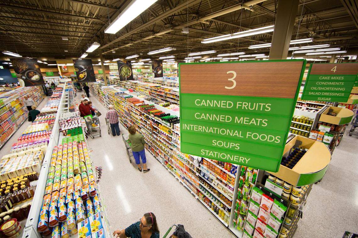 Publix has holiday meal options with turkey, ham and pork.