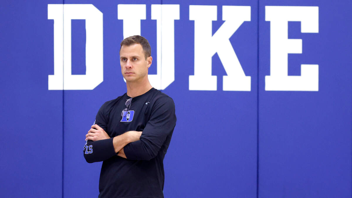 Duke head coach Jon Scheyer watches during the basketball team’s workout at the K Center practice courts in Durham, N.C., Wednesday, July 12, 2023.