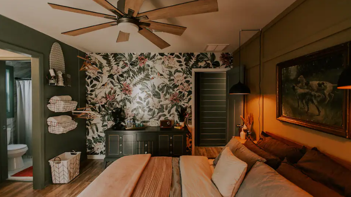 These images can only be used with stories related to Airbnb listings.