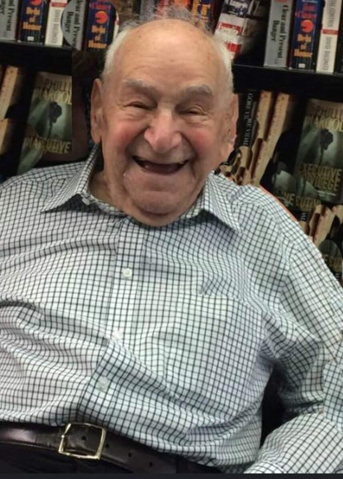 Henry Hirschmann spent decades teaching schoolchildren about the Holocaust.