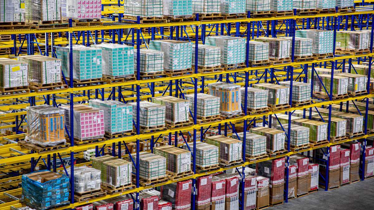 Lowe’s home improvement company based in Mooresville opened a 200,000-square-foot Pro Fulfillment Center at 7800 Tuckaseegee Road in Charlotte.