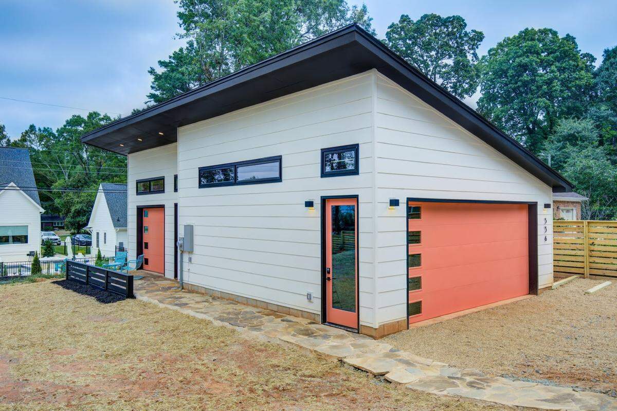 The casita at 536 Lansdowne Road in Charlotte.