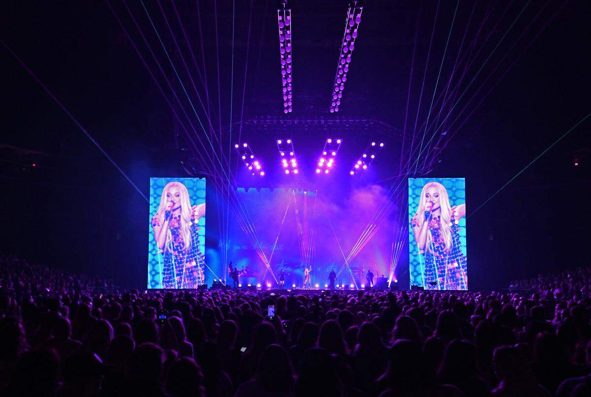 Kelsea Ballerini performs at Spectrum Center on Thursday night.