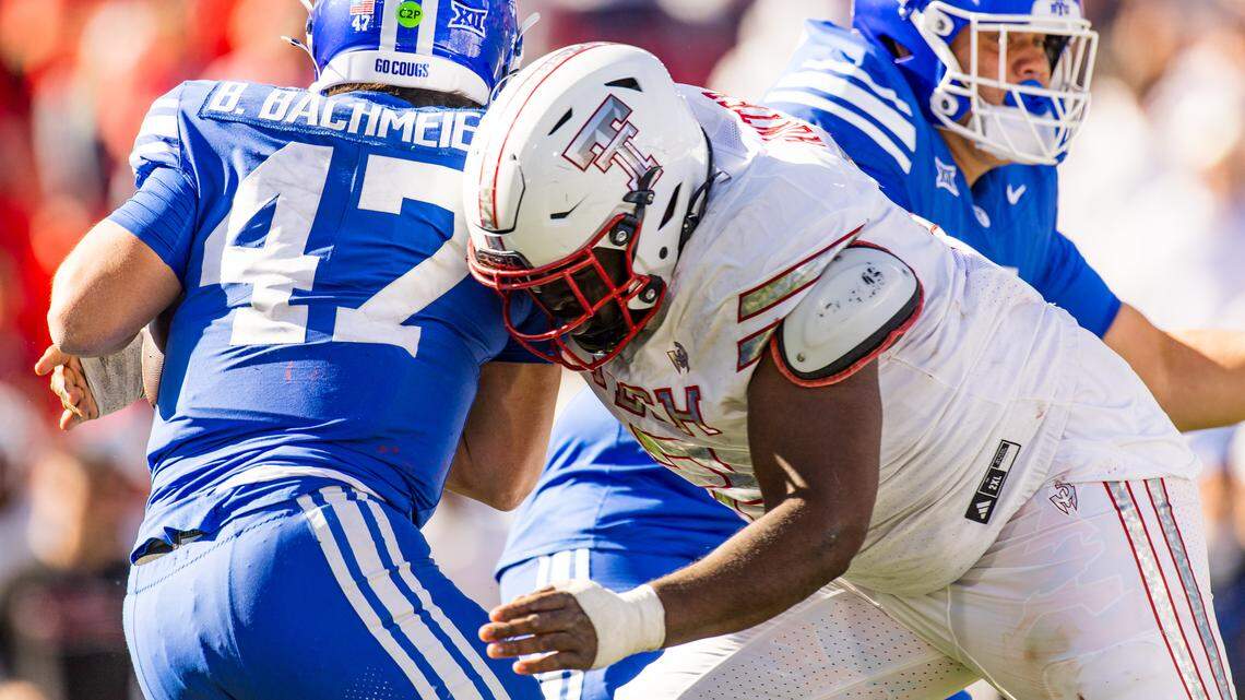 NFL Draft: Carolina Panthers trade up for Texas Tech’s Lee Hunter in second round