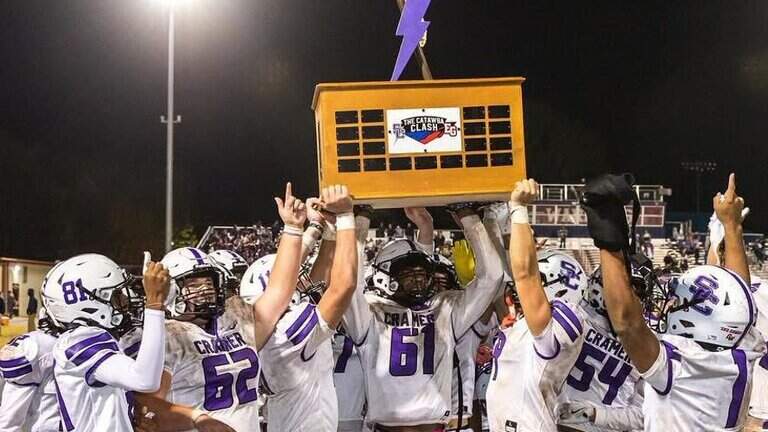 One major change, one new team in this week’s Observer Sweet 16 prep football poll