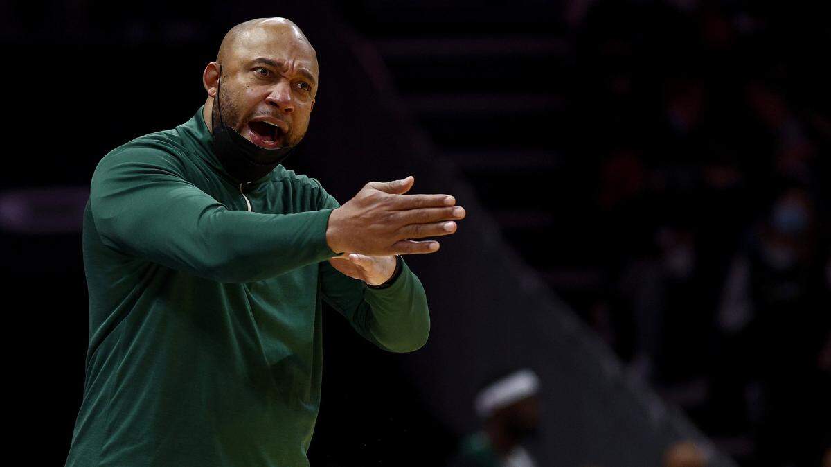 Acting head coach Darvin Ham of the Milwaukee Bucks reacts during the second half of the game against the Charlotte Hornets at Spectrum Center on Jan. 8, 2022, in Charlotte, North Carolina. (Jared C. Tilton/Getty Images/TNS)