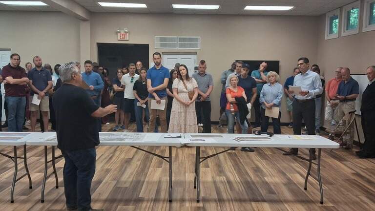 Huntersville crowd blasts proposed 18-bay car wash, gas station plan