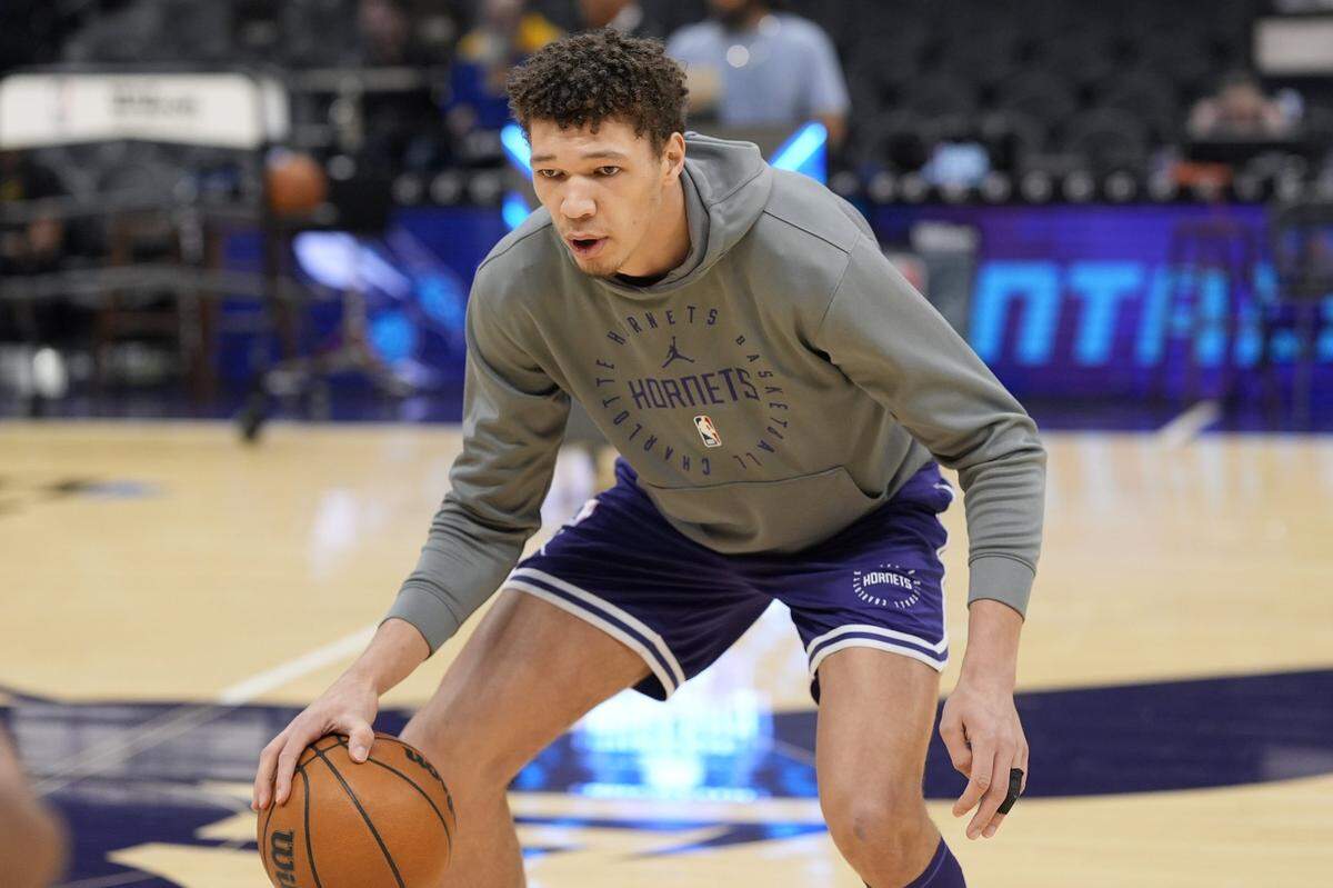 Charlotte Hornets forward Tidjane Salaun (31) during pregame warm ups against the Golden State Warriors at Spectrum Center. 