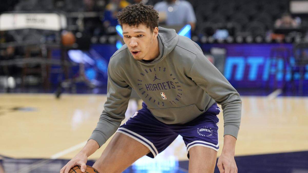 Charlotte Hornets forward Tidjane Salaun (31) during pregame warm ups.