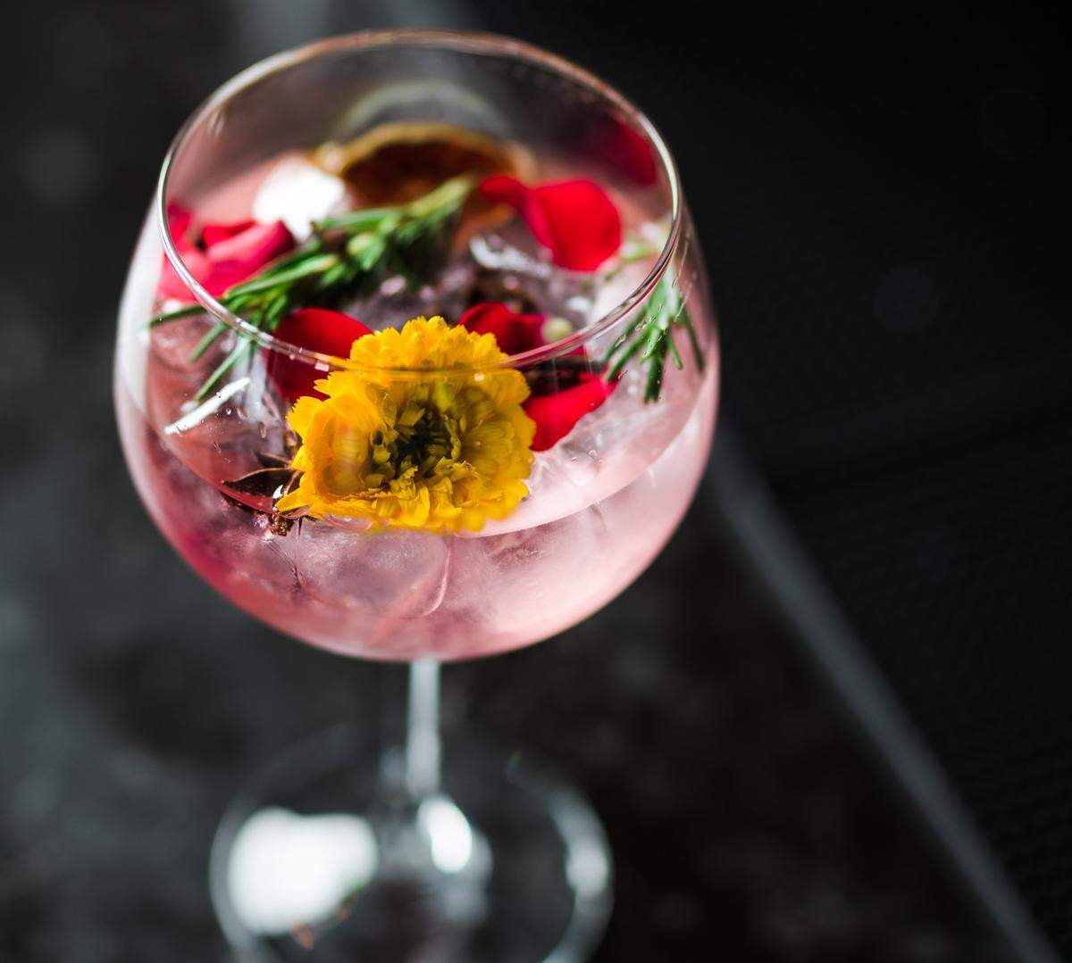 Visit the Summer Solstice pop-up event at Cordial on the rooftop of the AC Hotel Charlotte SouthPark.