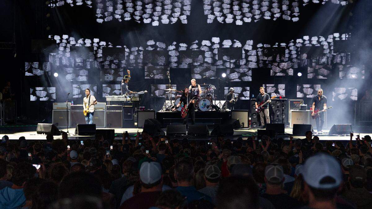 In this Charlotte Observer file photo, the Foo Fighters perform at PNC Music Pavilion in Charlotte on May 10, 2024. Thieves stole valuables from at least 20 cars during the Nelly and Ja Rule concert at the pavilion on Sunday night, Sept. 14, 2025, police reports show.
