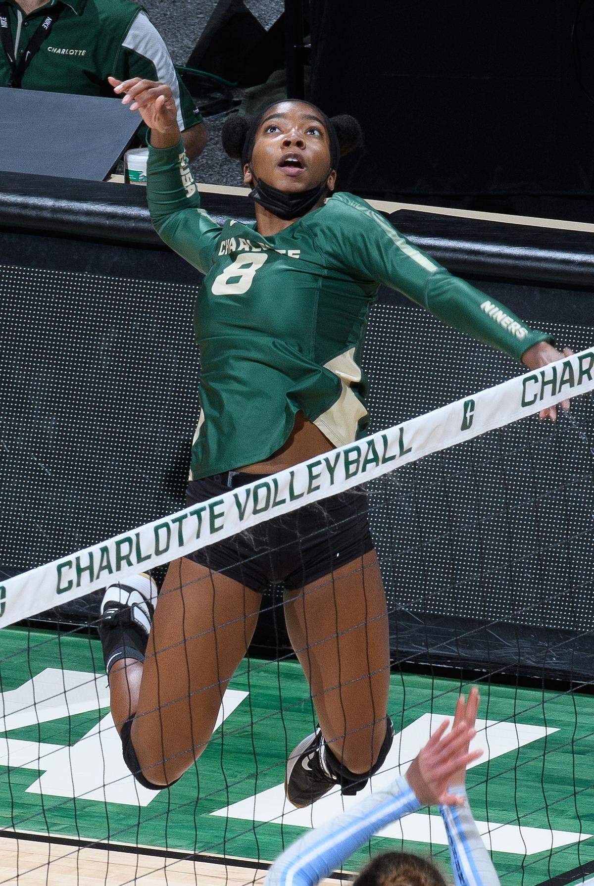 Charlotte volleyball’s Emani’ Foster was the Conference USA Freshman of the Year for the 2020-21 season. Her head coach, Karen Weatherington, was the C-USA Coach of the Year.