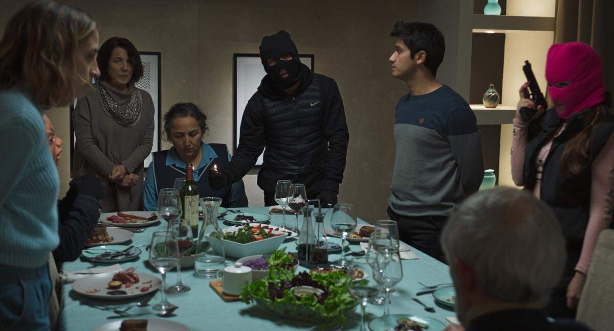 In the Chilean film “Todos Somos Justos” apparently “violence is never one-sided… even in a house break-in.”