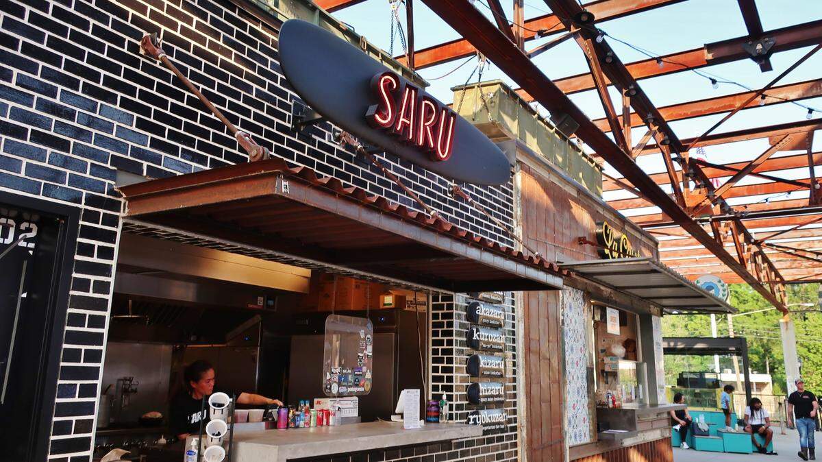 SARU is a food stall at Charlotte’s Camp North End, serving Nagahama-style Tonkatsu ramen.