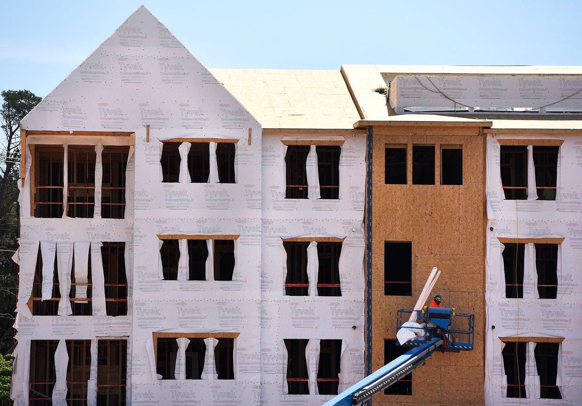 Crescent Communities’ NOVEL River District is under construction. It’s a 318-unit, seven-story multifamily development.