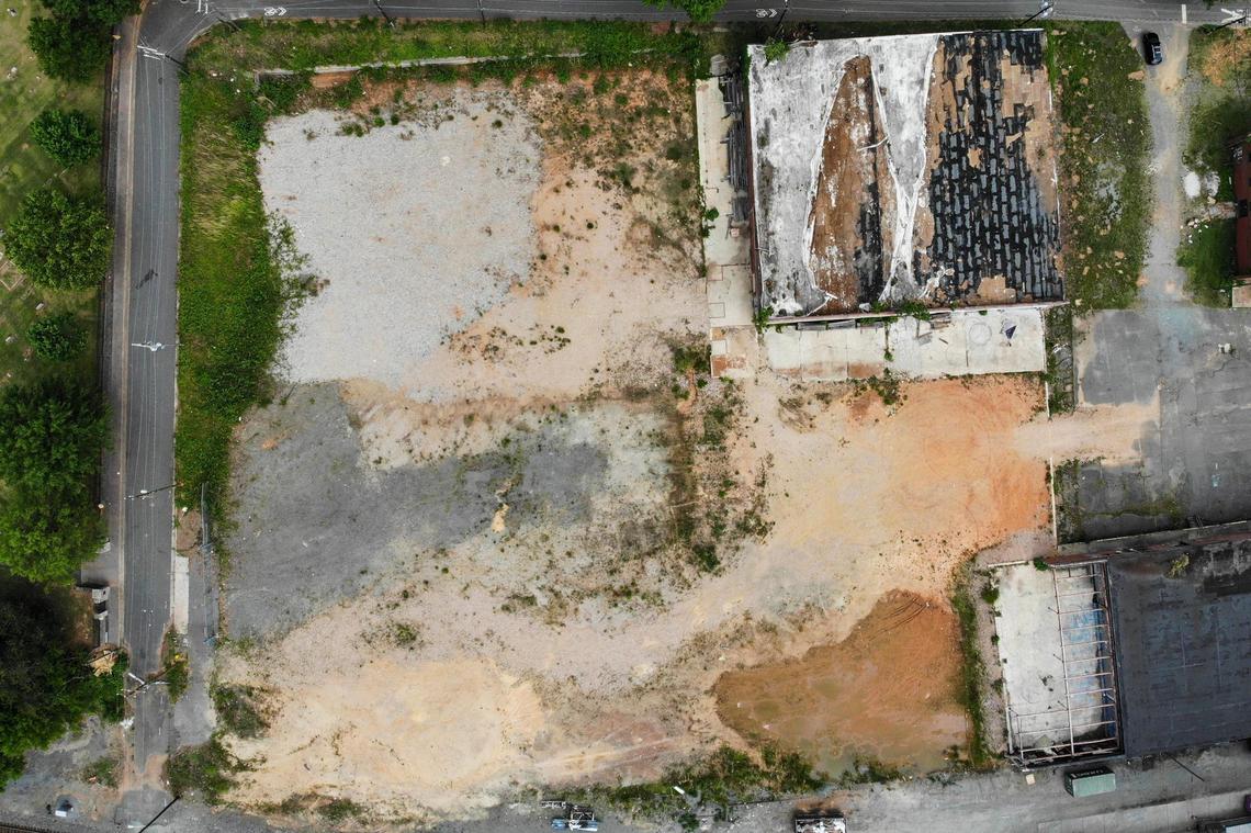 This 5-acre parcel sits is sandwiched between the historic Elmwood and Pinewood cemeteries and a historic mill that has been producing flour in Charlotte for several decades. Town homes could soon go on the site.