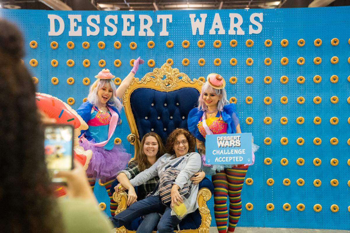 Dessert Wars Tampa featured a doughnut wall photo backdrop.
