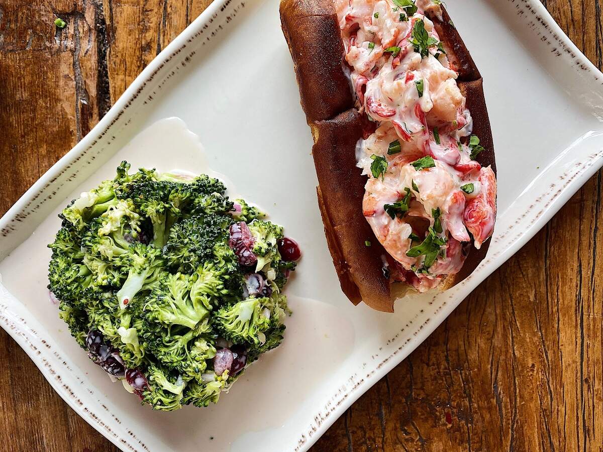The Maine lobster roll at Growlers Pourhouse.
