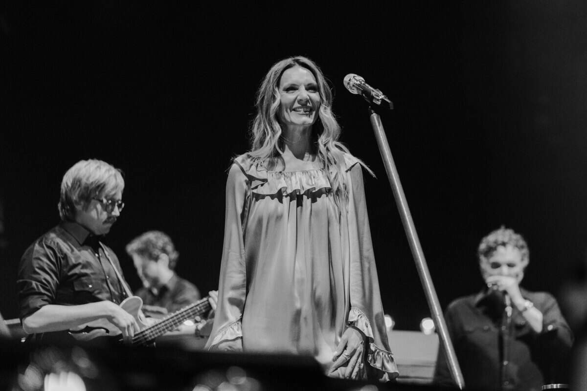 Morgane Stapleton performs as part of his “All-American Road Show Tour” at Bank of America Stadium in Charlotte on Saturday night.