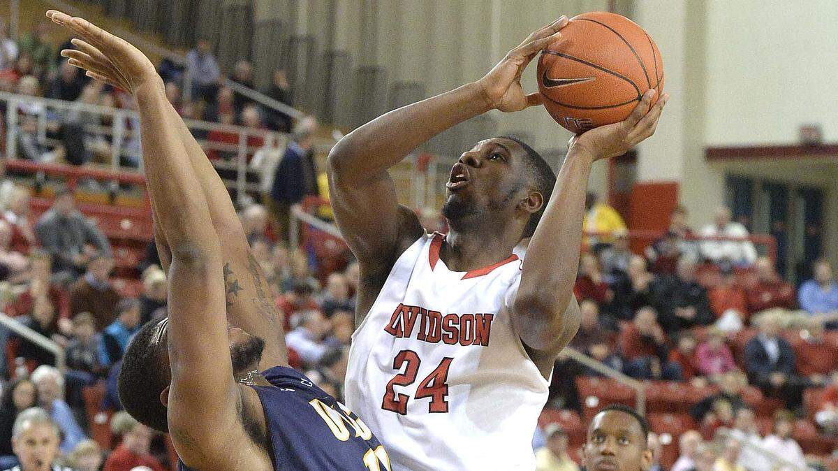 Davidson’s De’Mon Brooks (24) was a two-time Southern Conference player of the year.
