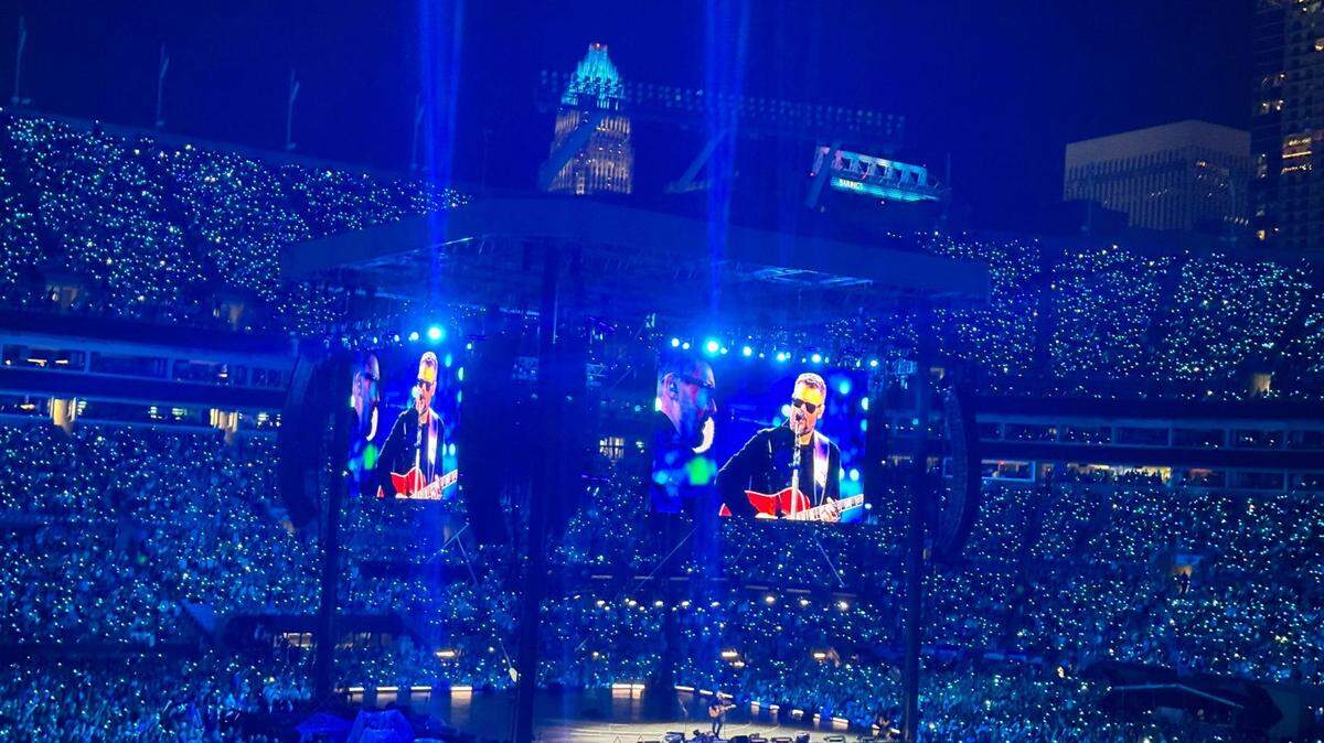 North Carolina native Eric Church sings at Bank of America Stadium on Saturday, Oct. 26 during Concert for Carolina to benefit Western North Carolina victims of Hurricane Helene.